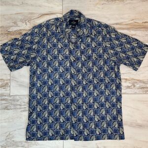 Ivy Crew Vintage Leaf Print Hawaiian Shirt - Size Medium